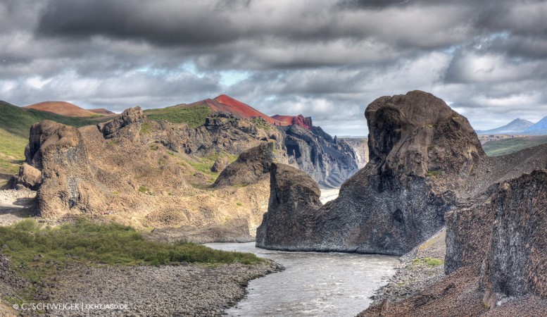 Island-Rote-Berge.jpg